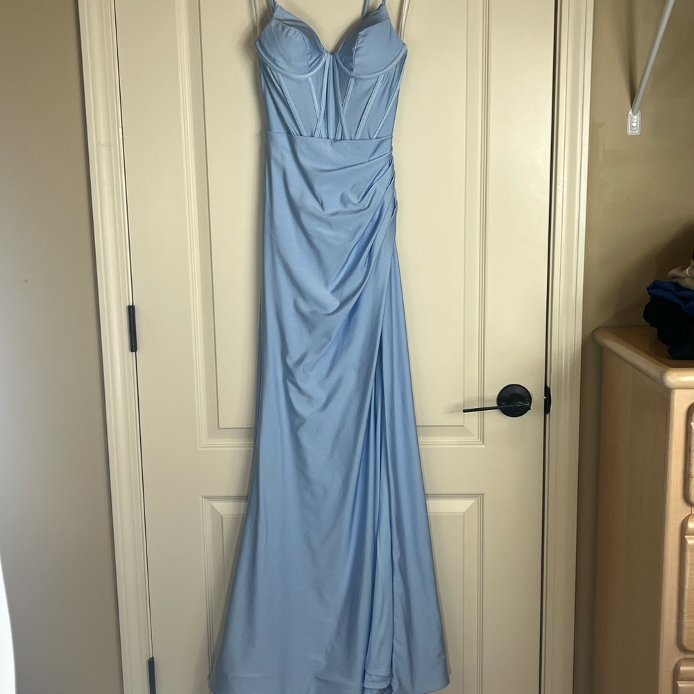 Elegant Blue Evening Gown